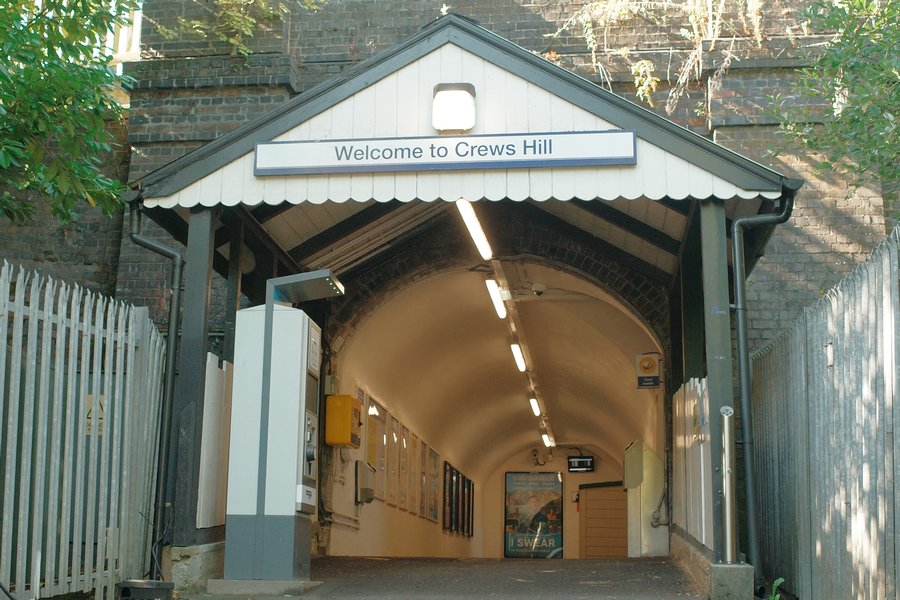 Crews Hill railway station